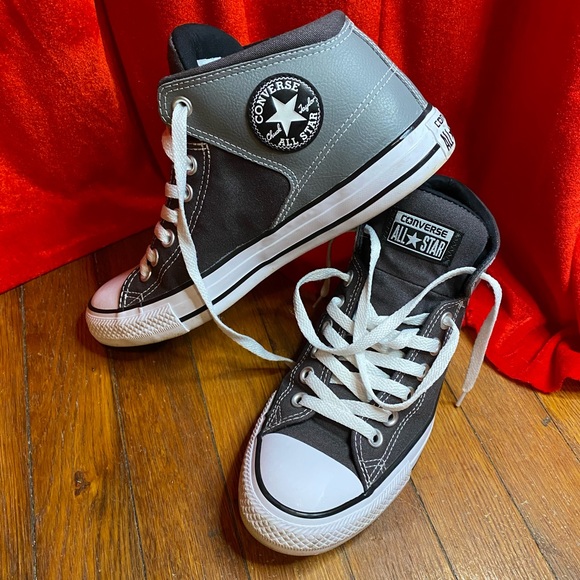 Men’s gray and black converse shoes